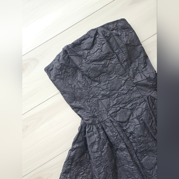 Jacquard Fitted Ruffle Hem Strapless Mini Dress - Picture 7 of 9